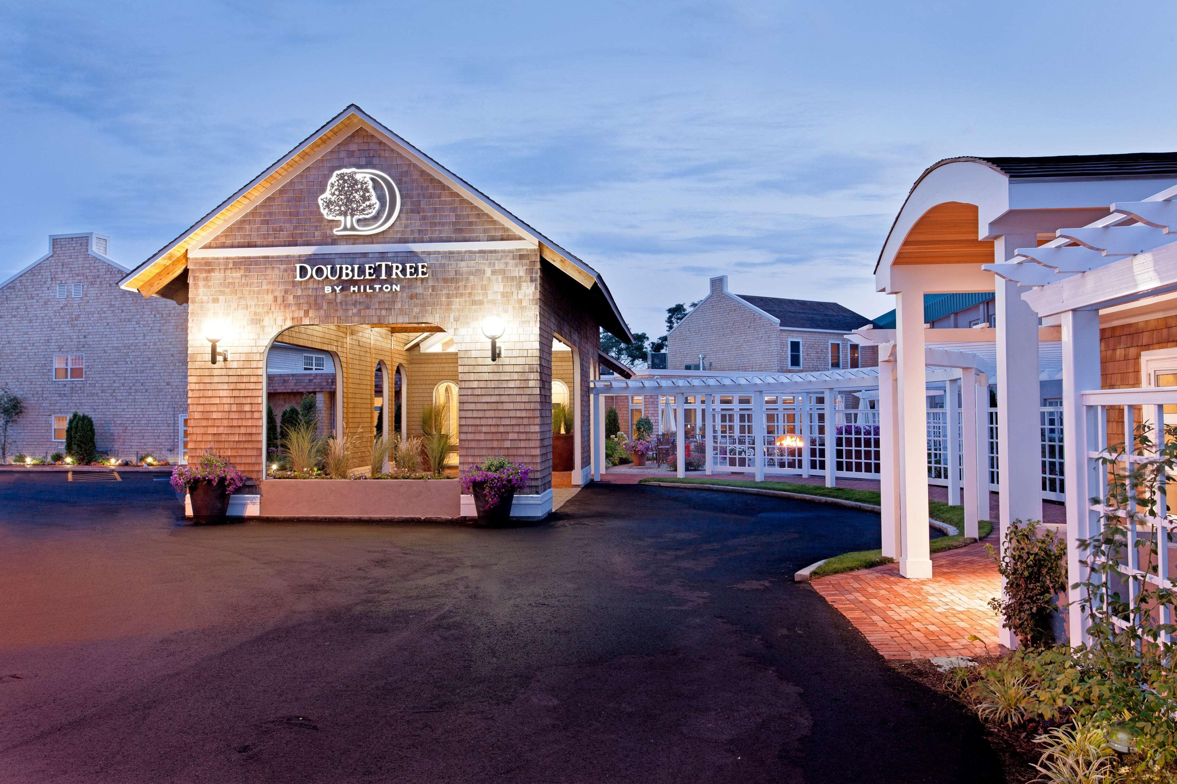 Отель Doubletree By Hilton Cape Cod - Хианнис Экстерьер фото