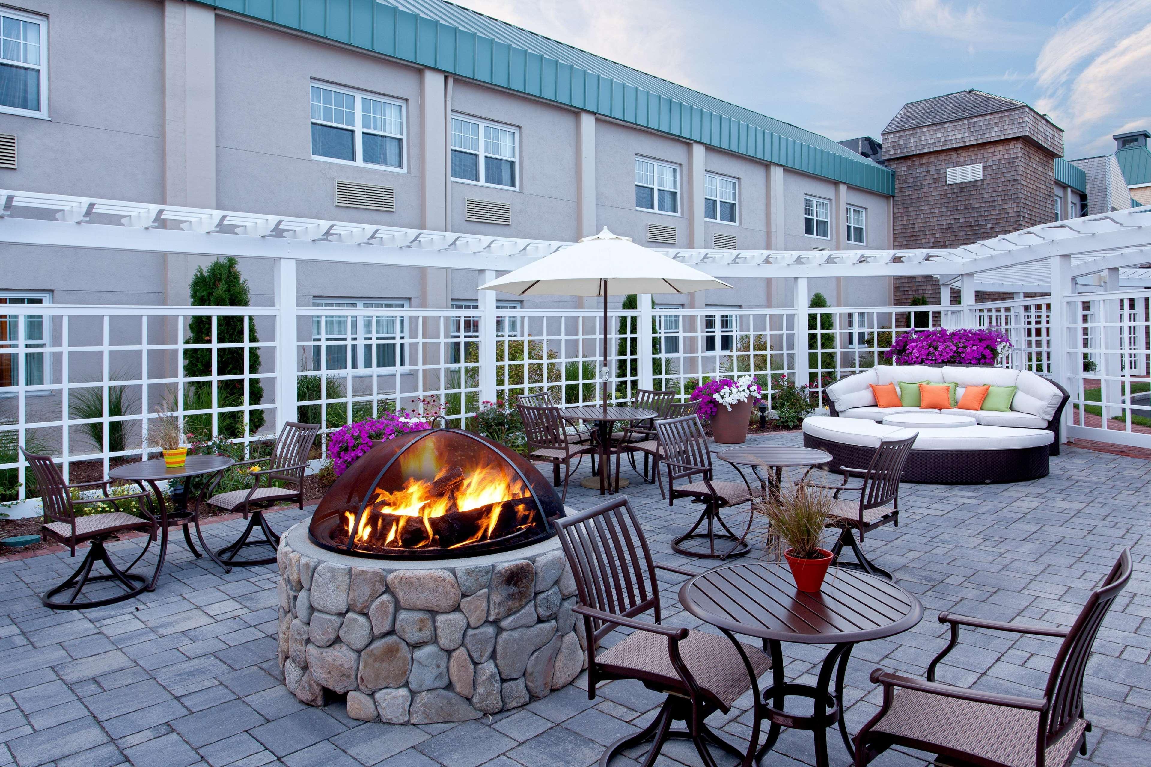 Отель Doubletree By Hilton Cape Cod - Хианнис Экстерьер фото