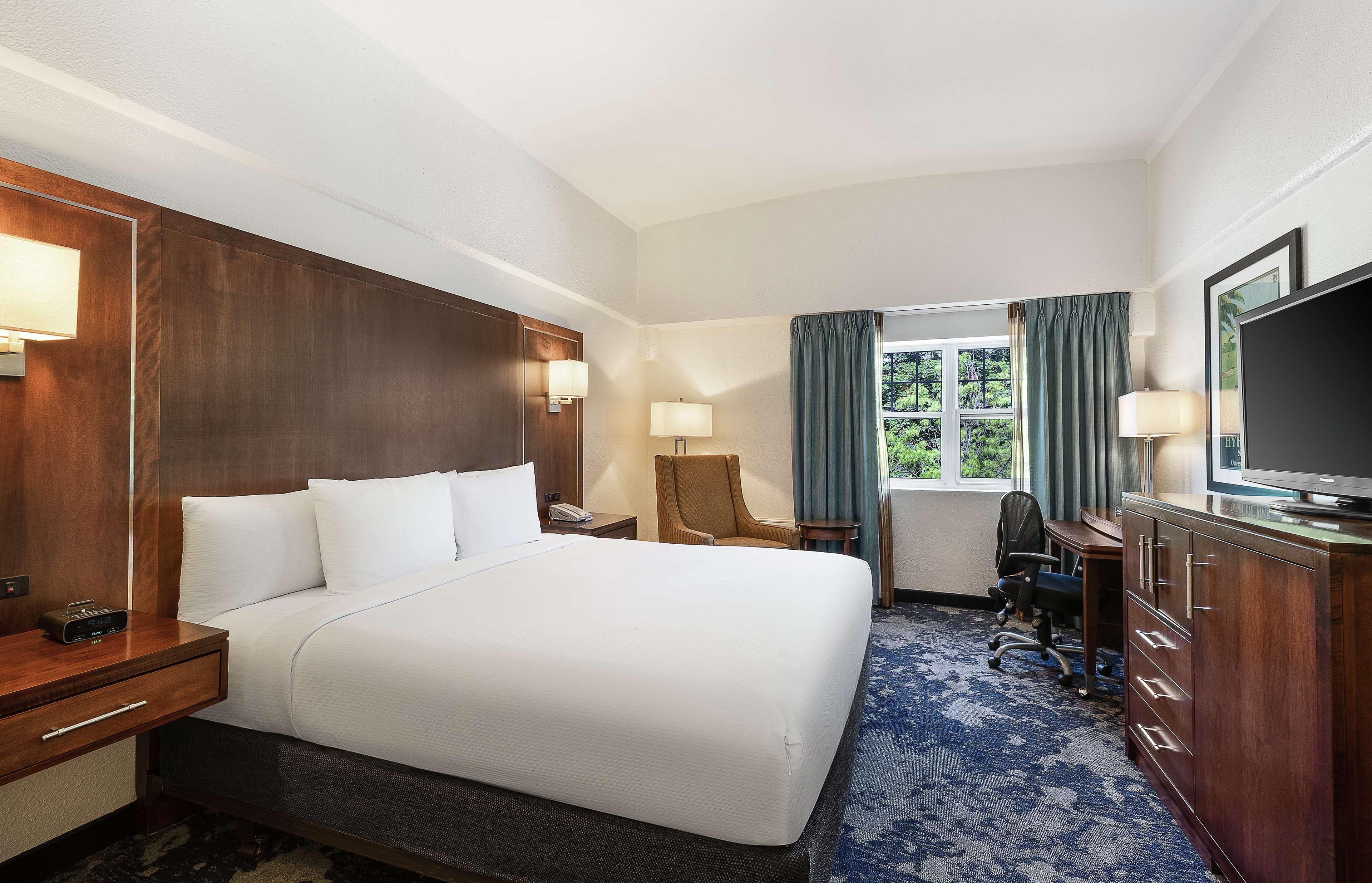 Отель Doubletree By Hilton Cape Cod - Хианнис Экстерьер фото