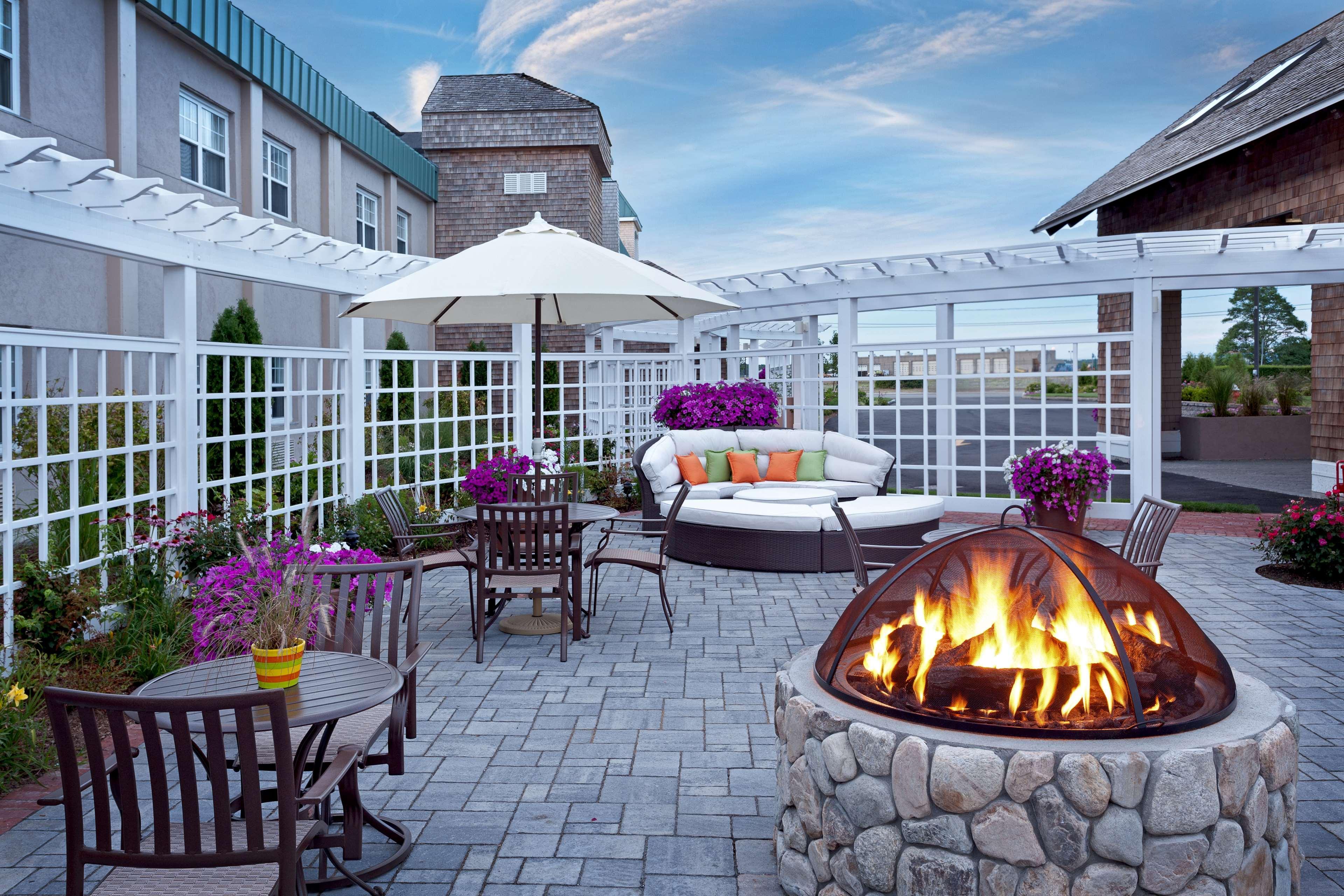Отель Doubletree By Hilton Cape Cod - Хианнис Экстерьер фото