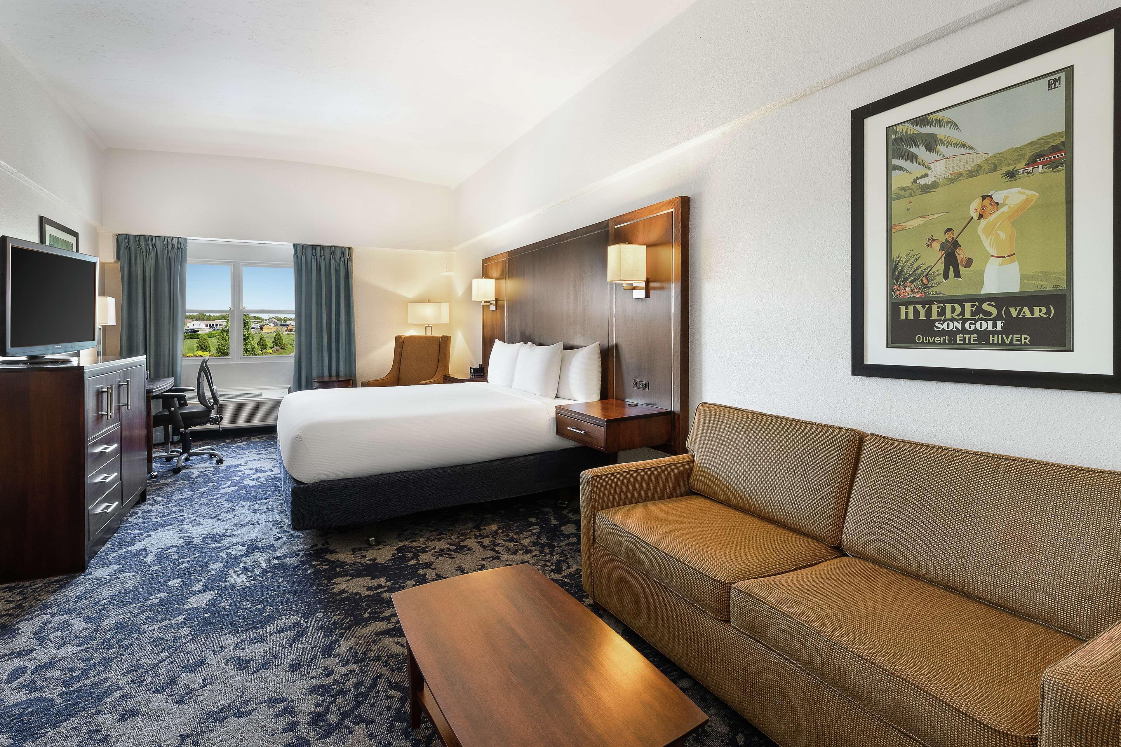 Отель Doubletree By Hilton Cape Cod - Хианнис Экстерьер фото