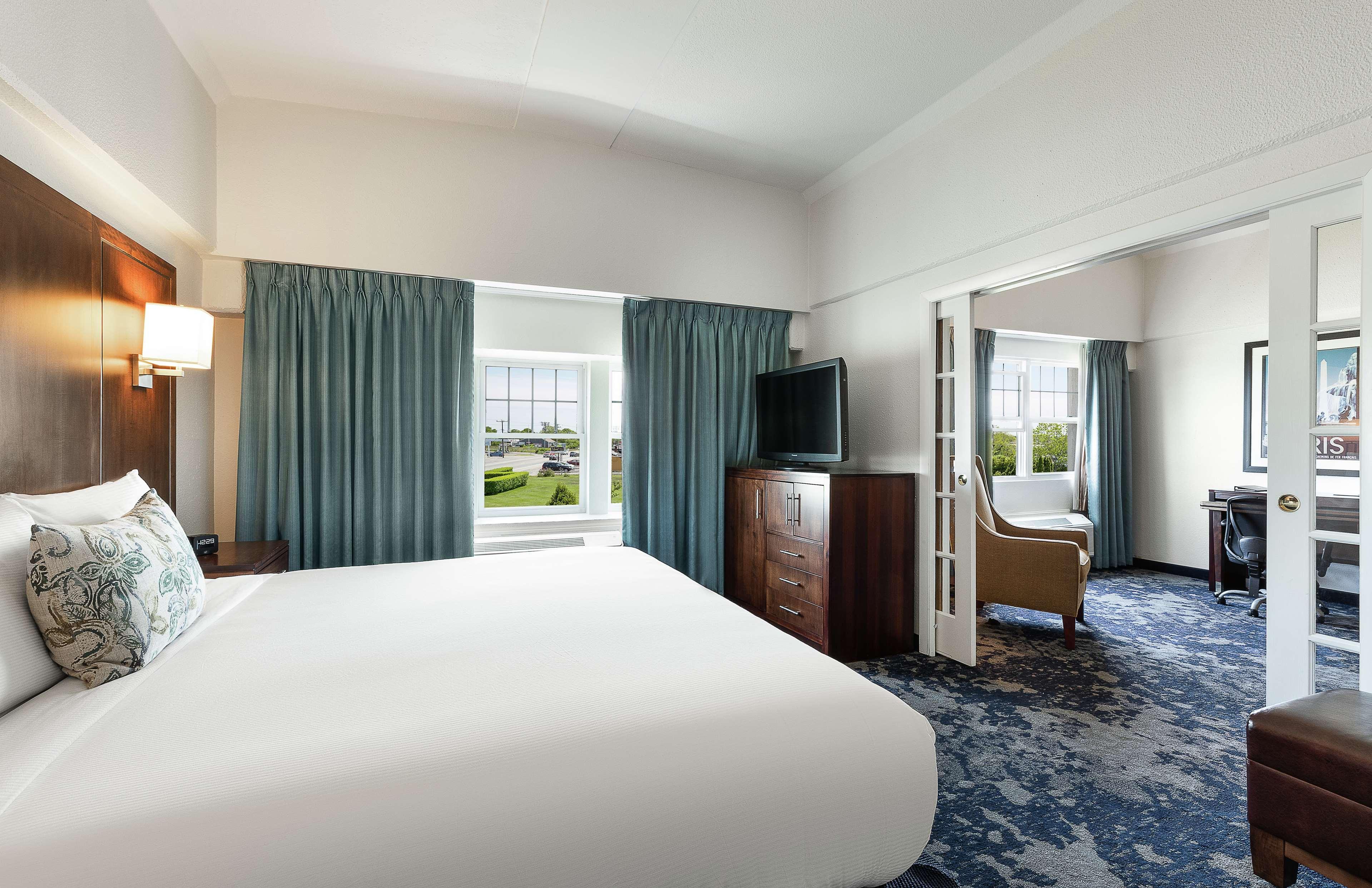 Отель Doubletree By Hilton Cape Cod - Хианнис Экстерьер фото