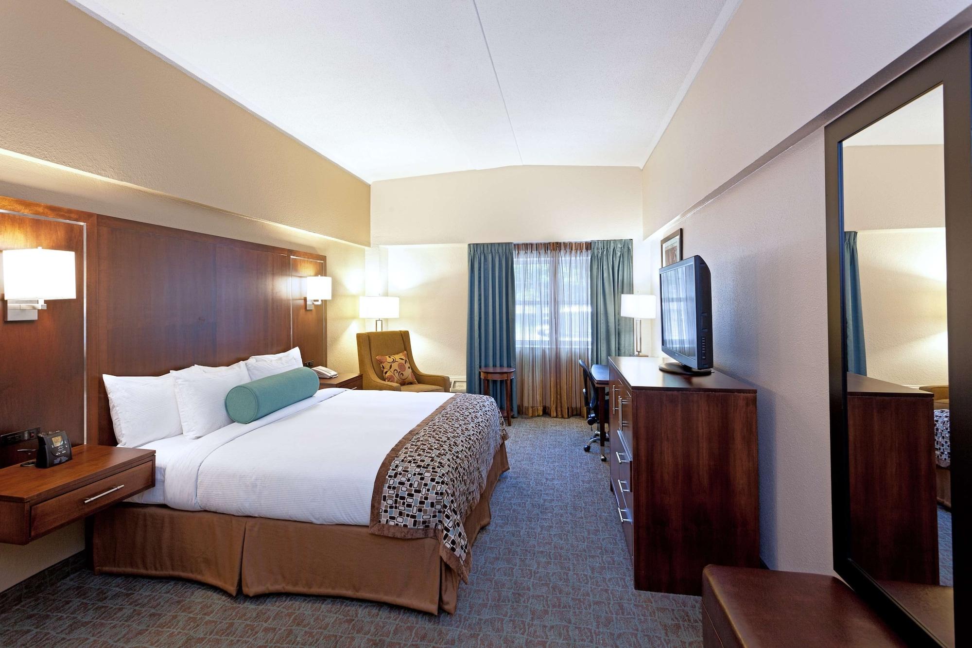 Отель Doubletree By Hilton Cape Cod - Хианнис Экстерьер фото