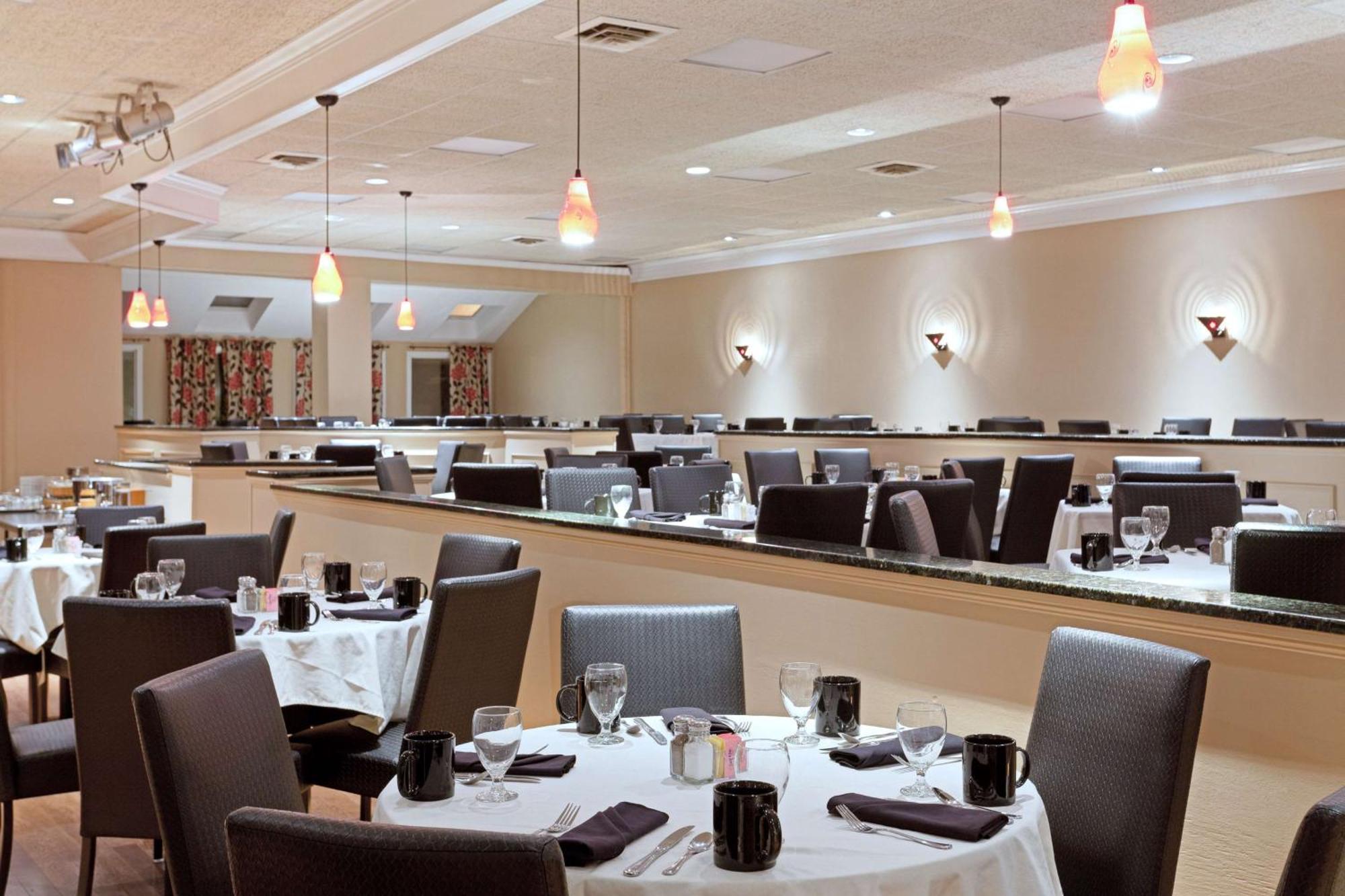 Отель Doubletree By Hilton Cape Cod - Хианнис Экстерьер фото