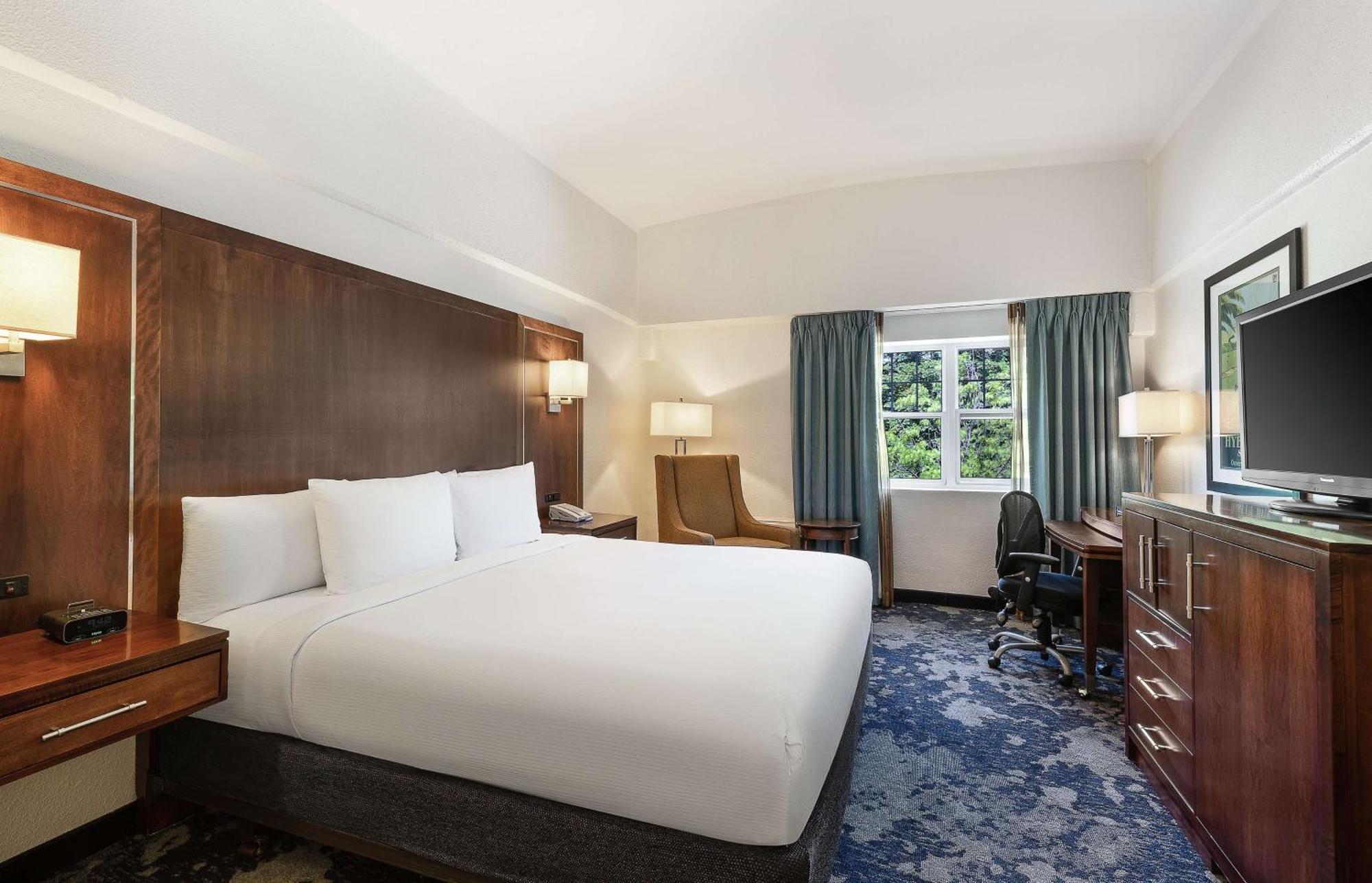 Отель Doubletree By Hilton Cape Cod - Хианнис Экстерьер фото