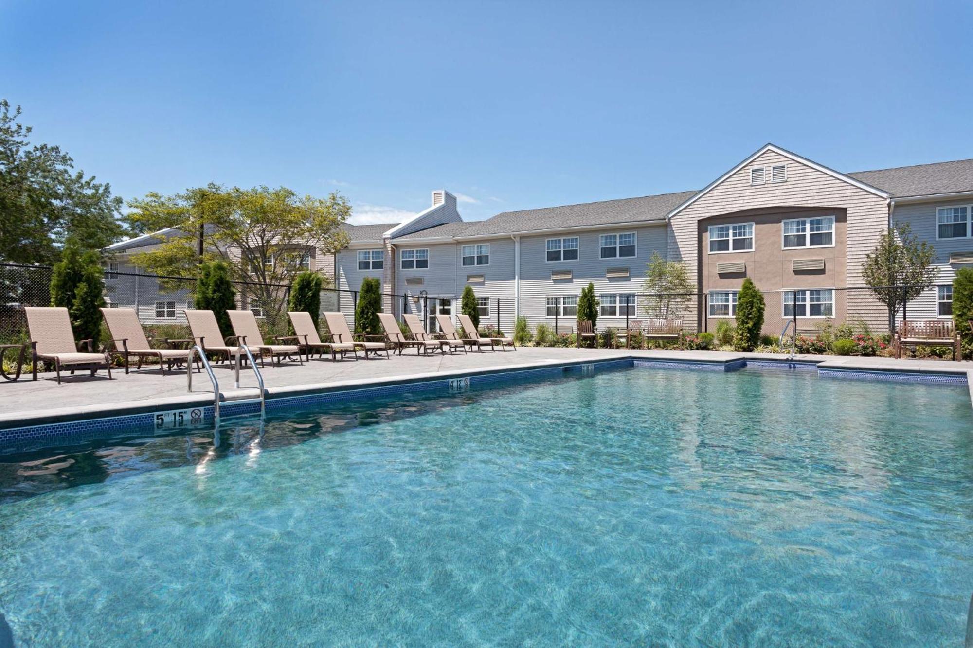 Отель Doubletree By Hilton Cape Cod - Хианнис Экстерьер фото